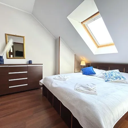 Bryza - Family - Parking - Komandorska 3e-3g