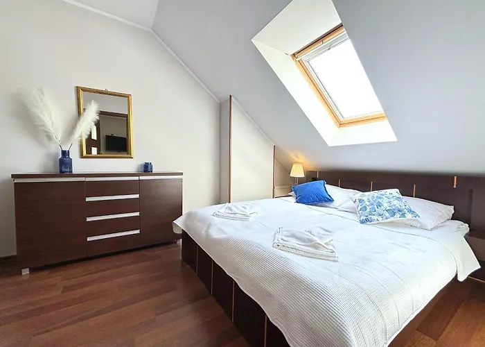 Bryza - Family - Parking - Komandorska 3e-3g